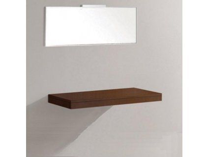 Hnědá dřevěná deska pod umyvadlo z masivního tropického dubu s velkorysou délkou 120 cm.