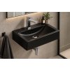 [Kód: TR4394-U18] Černé matné keramické umyvadlo besteco Cube Black Mat o rozměrech 55x41 cm, detail sametového povrchu bez odlesků, striktně hranatého designu a otvoru pro stojánkovou baterii.