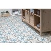 Detail matného povrchu a precizního geometrického tisku dlažby Barcelona Mar Decor
