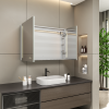 Pohled do interiéru zrcadlové skříňky Besteco Lux Stripe se zásuvkou a vnitřním LED osvětlením