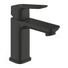 [Kód: 1016992430] Umyvadlová baterie GROHE Cubeo matná černá detail oblého designu a ovládací páky.