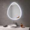 [Kód:MFG8080] LED zrcadlo ve tvaru kapky 70x80 cm v koupelně s moderním obvodovým podsvícením a čistým rámem.